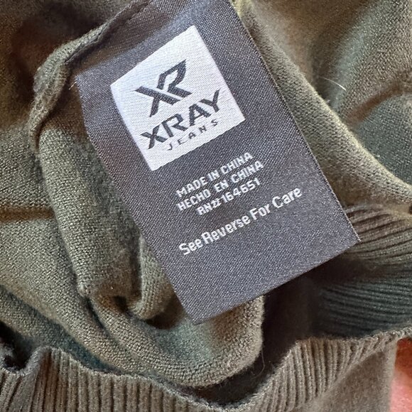 NORDSTROM XRAY Jeans Brand Olive Green V Neck Sweater Size Large - Picture 8 of 8